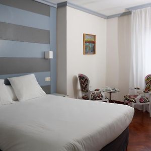 Two-Bedroom Apartment Sea View